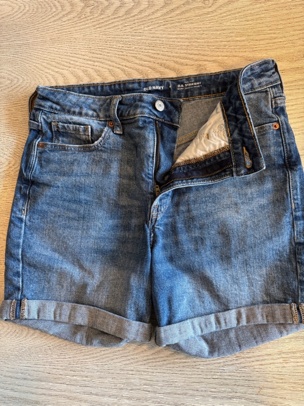 Old Navy Women's O.G. Straight Blue Rolled Cuff Denim Shorts
